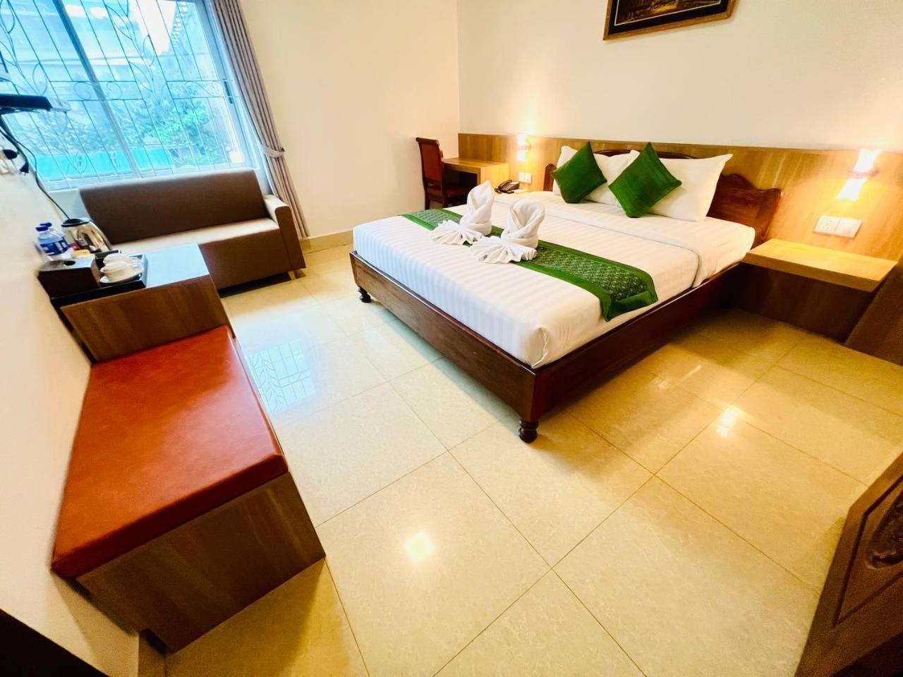 Hotel The One By Nika Siem Reap Exterior foto